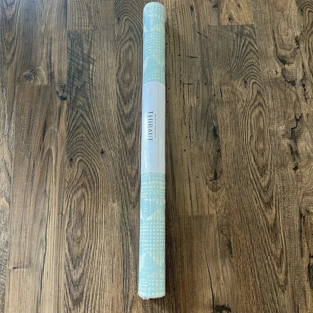 NWT Thibaut Wallpaper T15842 Tortuga Batik Light Blue 1 dbl Roll Vinyl Coastal